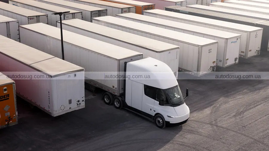 Tesla везе Semi до Європи вже у вересні