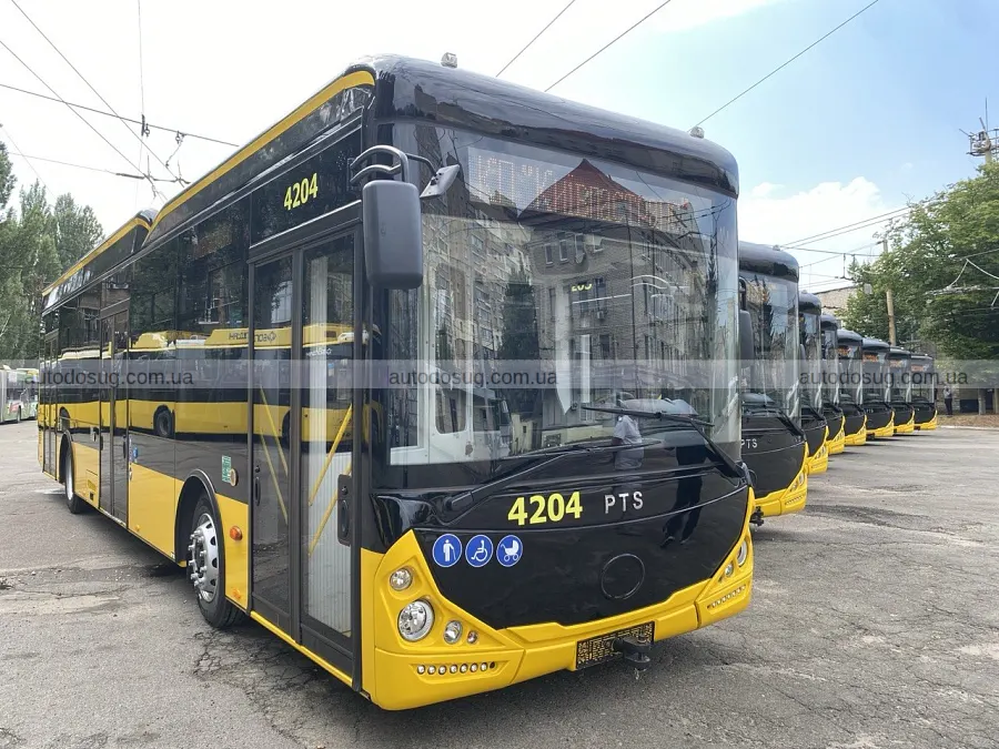 У Києві на маршрути вийшли ще 8 нових тролейбусів