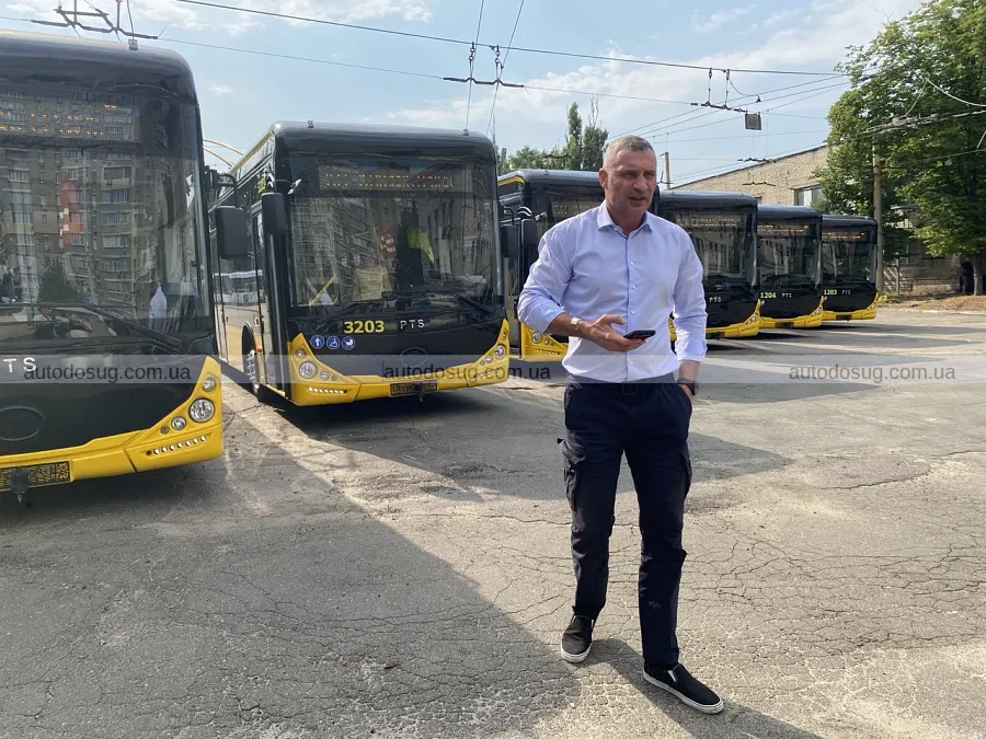 У Києві на маршрути вийшли ще 8 нових тролейбусів