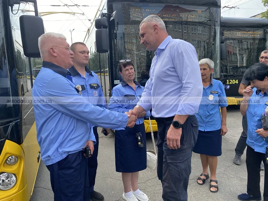 У Києві на маршрути вийшли ще 8 нових тролейбусів
