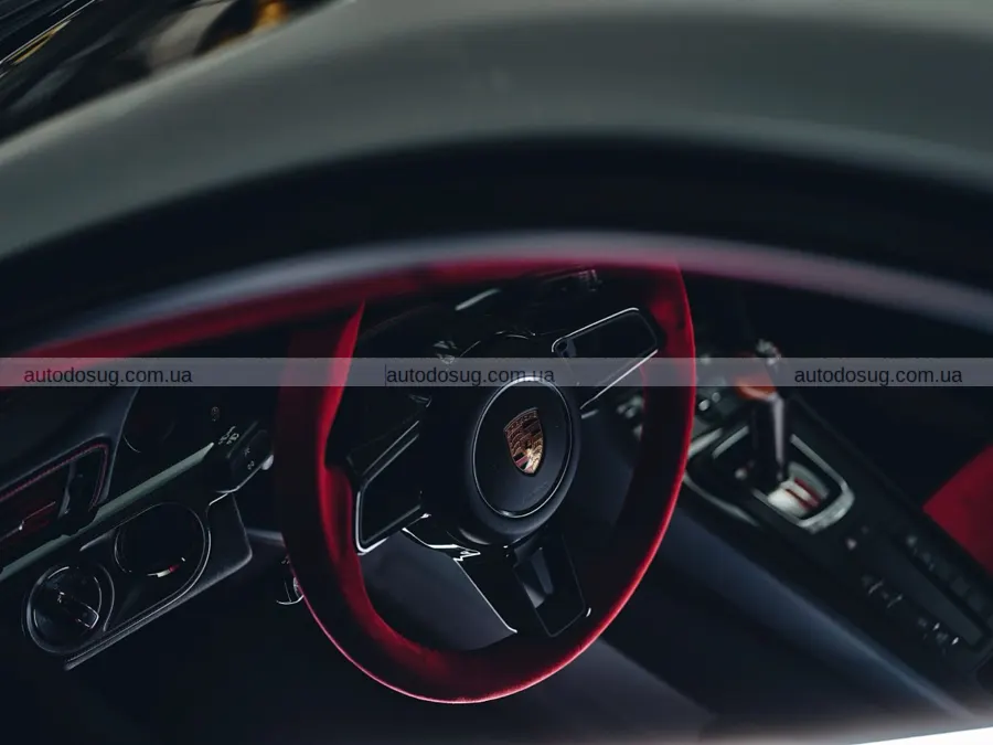 Унікальний Porsche 911 Flachbau RS виїхав на дороги