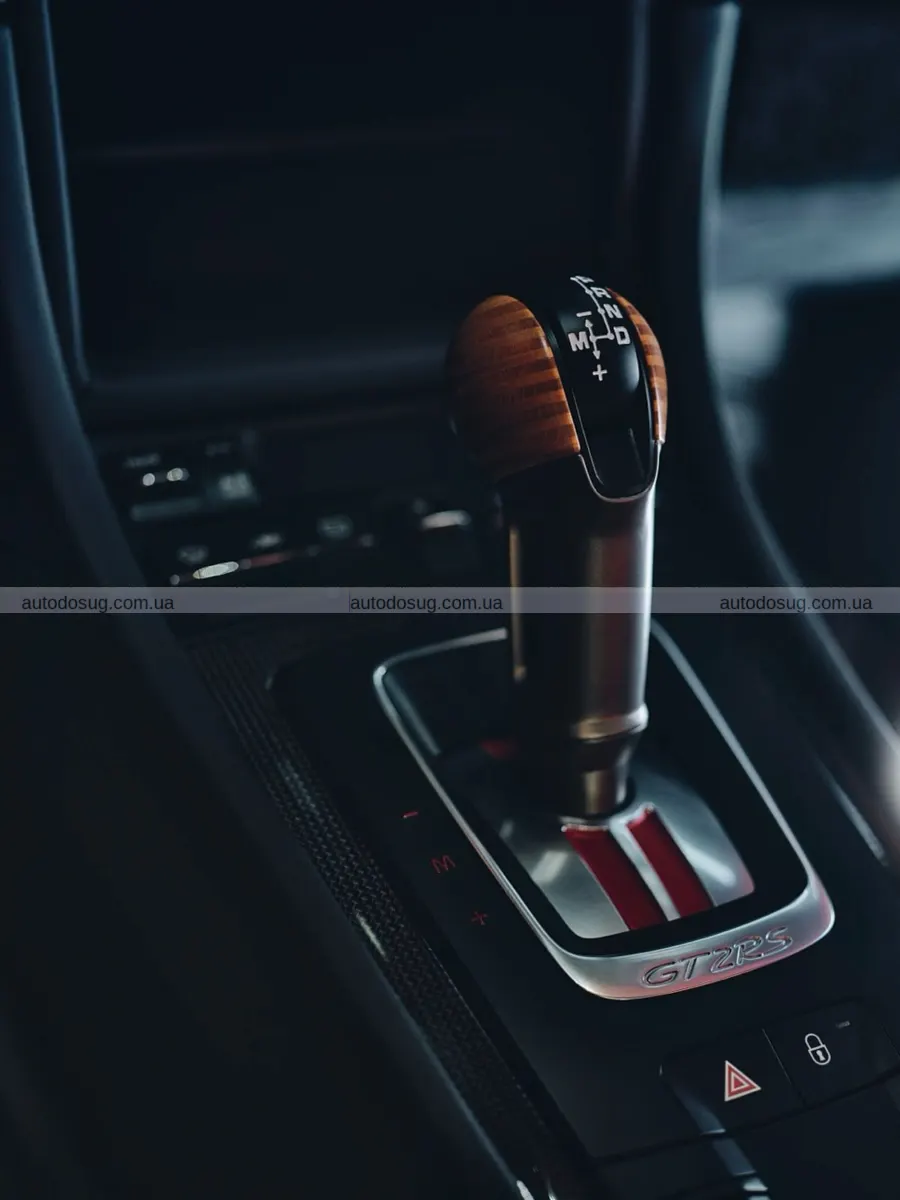 Унікальний Porsche 911 Flachbau RS виїхав на дороги