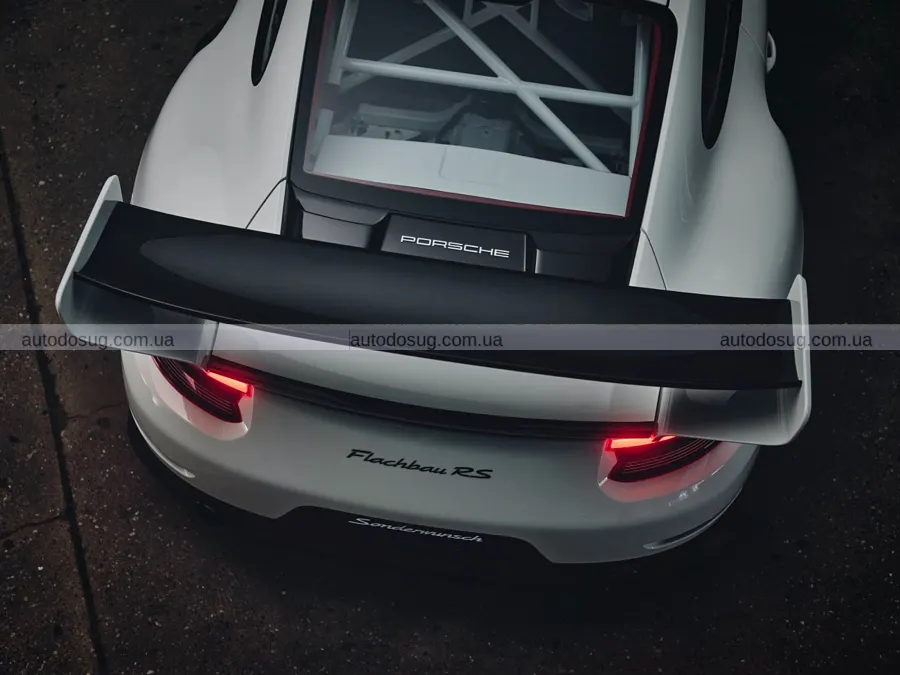 Унікальний Porsche 911 Flachbau RS виїхав на дороги