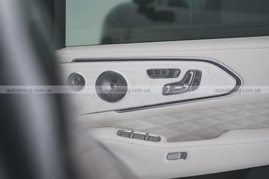 Zeekr вивів на лід нові SUV і справді здивував