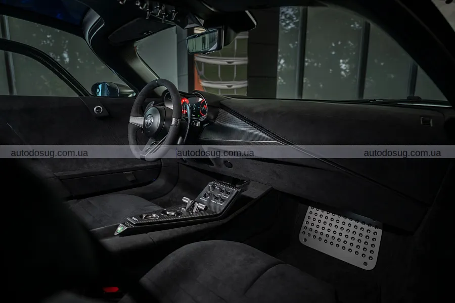 Чорна Alfa Romeo 33 Stradale отримала версію Perla Nera