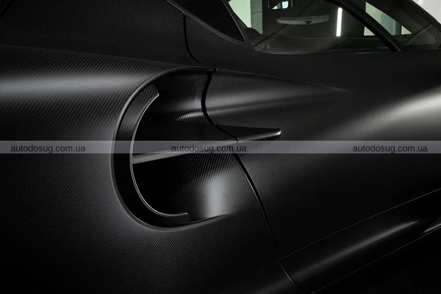 Чорна Alfa Romeo 33 Stradale отримала версію Perla Nera