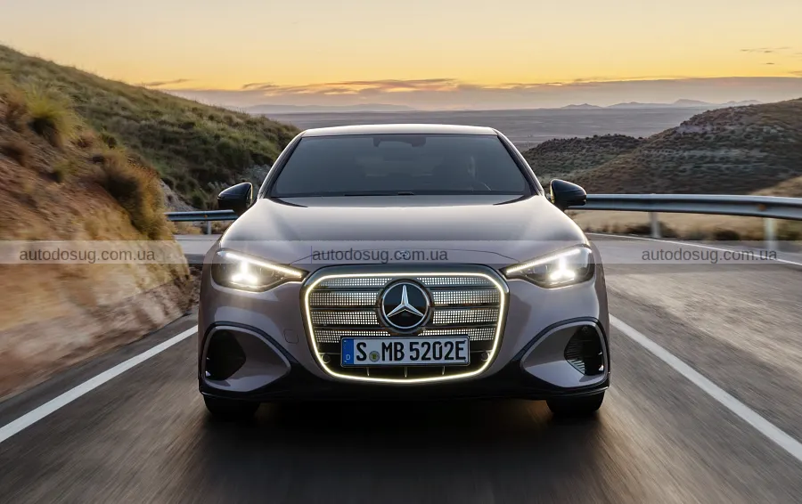 Електричний Mercedes C 300 зблизився з C 400