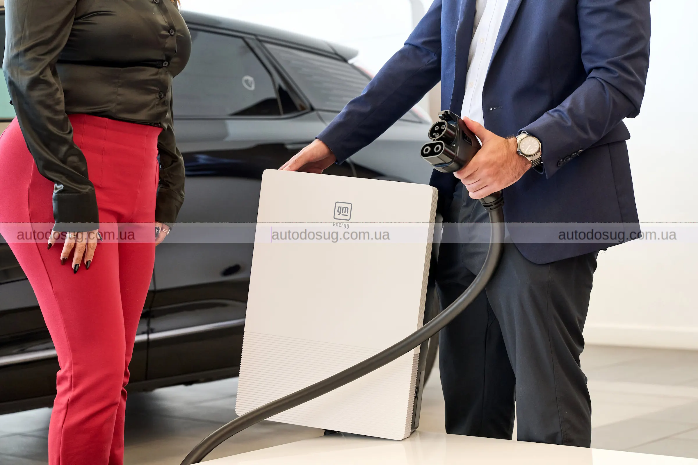 GM полегшує заряджання EV і дає бонуси