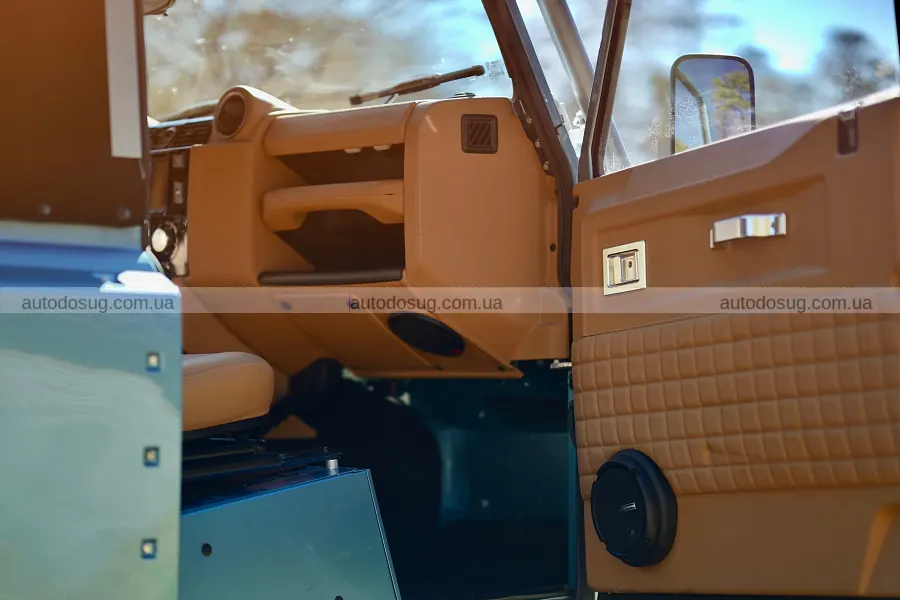 Класичний Defender отримав V8 від Corvette