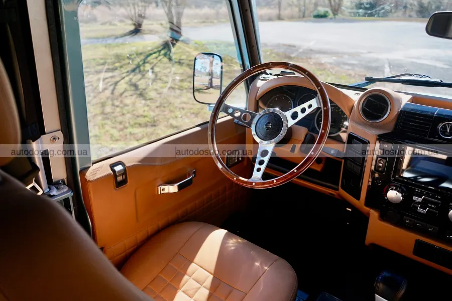 Класичний Defender отримав V8 від Corvette