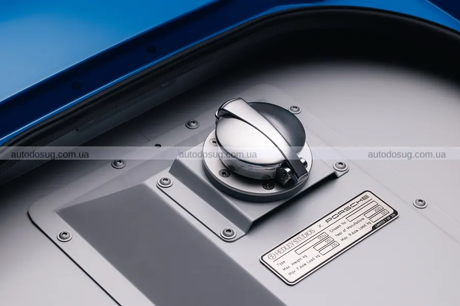Маленький Porsche 550J оцінили у $93,800