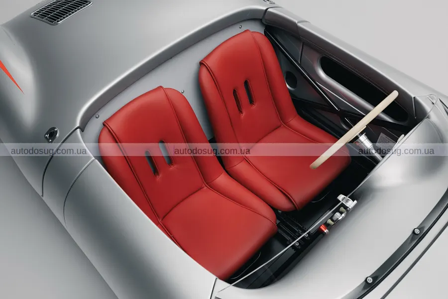 Маленький Porsche 550J оцінили у $93,800