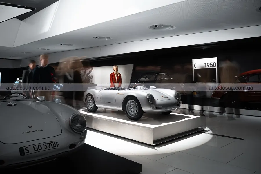 Маленький Porsche 550J оцінили у $93,800
