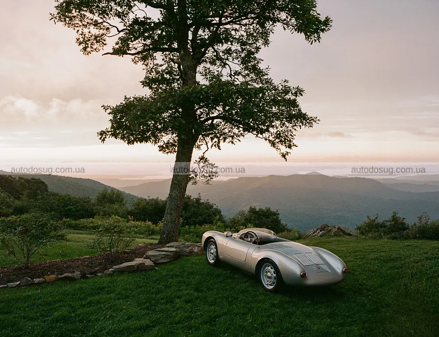 Маленький Porsche 550J оцінили у $93,800