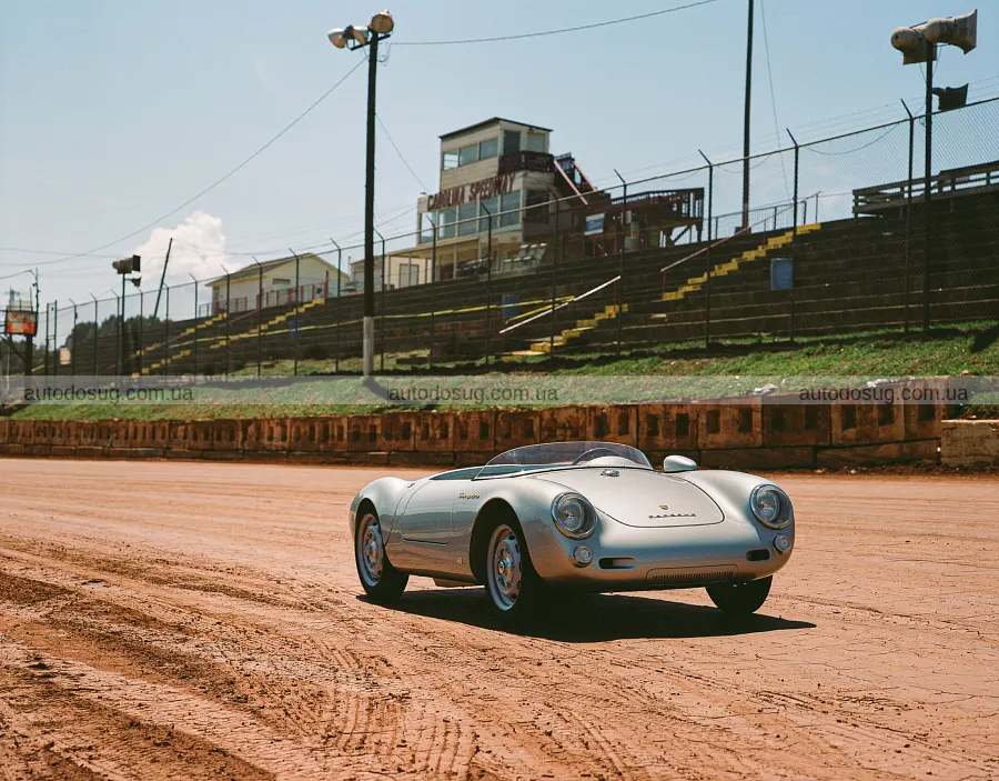 Маленький Porsche 550J оцінили у $93,800