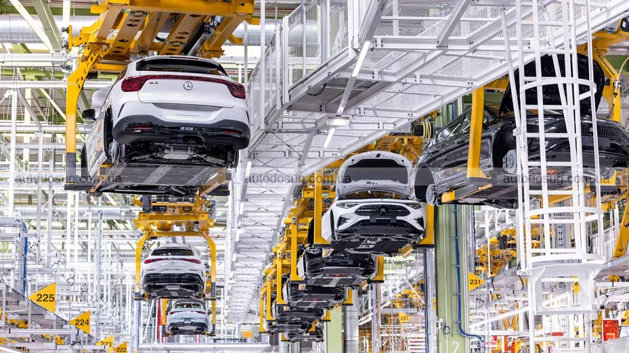 Mercedes-Benz заговорила про закриття заводів