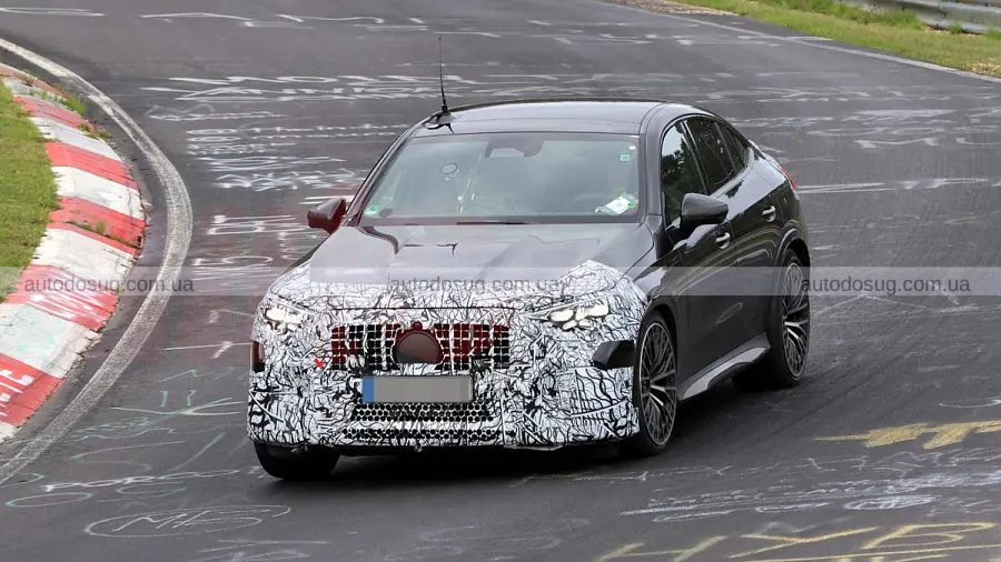Новий AMG GLC вже виїхав на тести