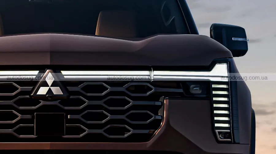 Новий Mitsubishi Pajero знову націлився на Land Cruiser