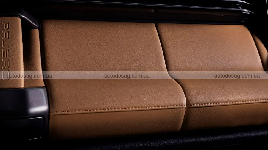 Новий Mitsubishi Pajero знову націлився на Land Cruiser