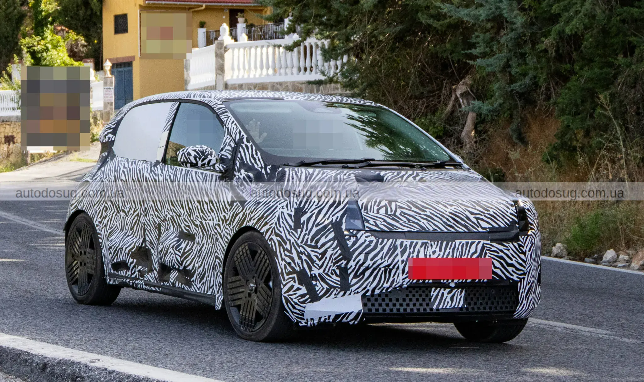 Новий Nissan PIXO їде в міста Європи