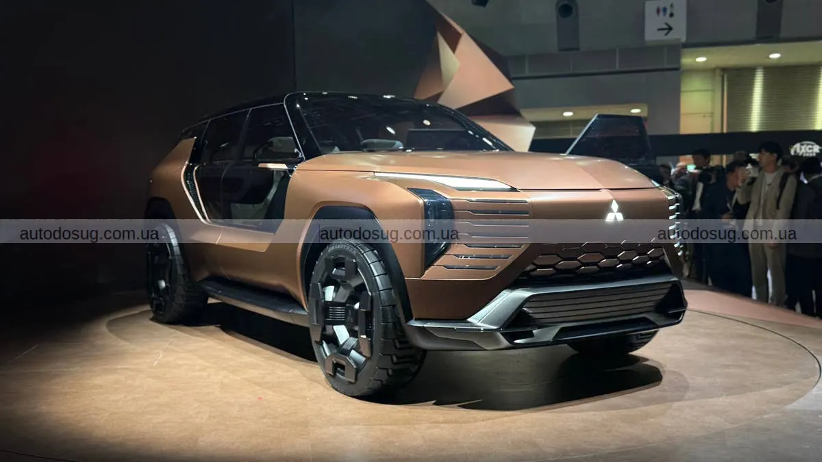 Новий Outlander PHEV готують до великого оновлення