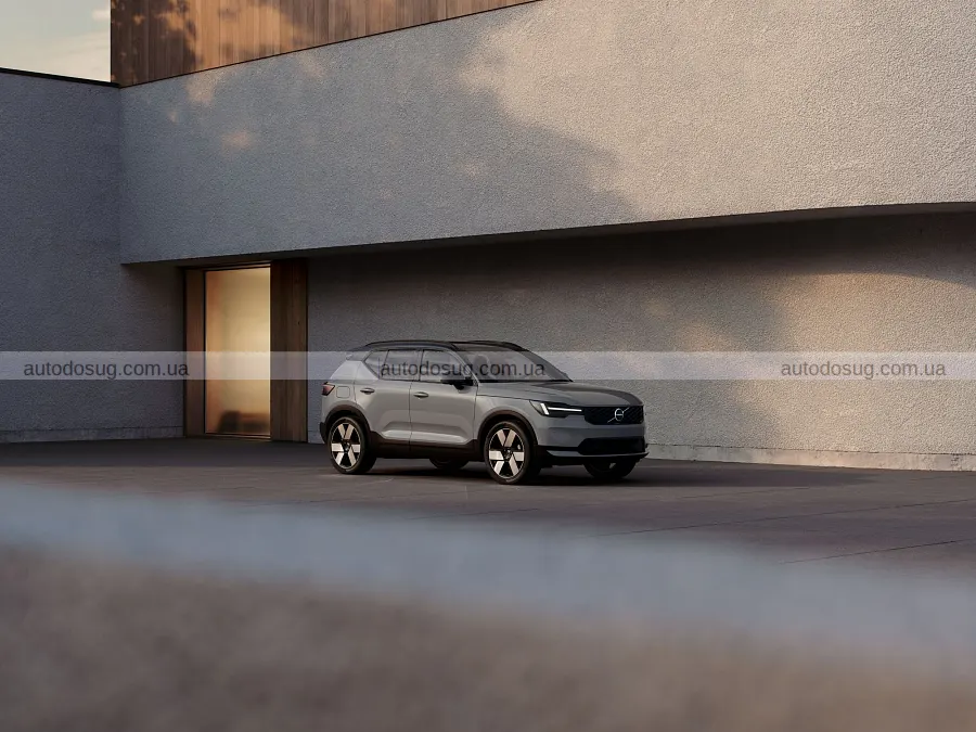 Оновлені Volvo XC40 та EX40 отримали новий салон