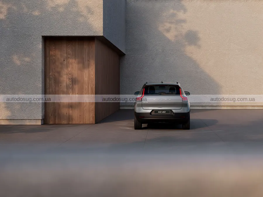 Оновлені Volvo XC40 та EX40 отримали новий салон