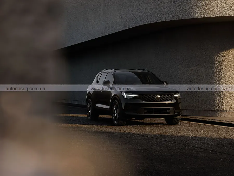 Оновлені Volvo XC40 та EX40 отримали новий салон