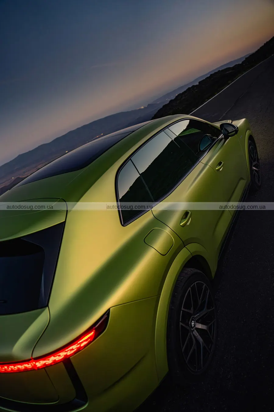 Перший електрокросовер Bentley відкрив нову еру