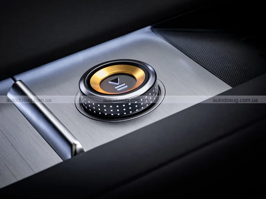 Polestar 4 отримав нормальне заднє скло і знизив ціну