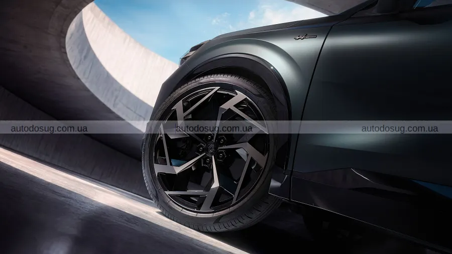 Renault підняв ціну Rafale до рівня преміум-SUV