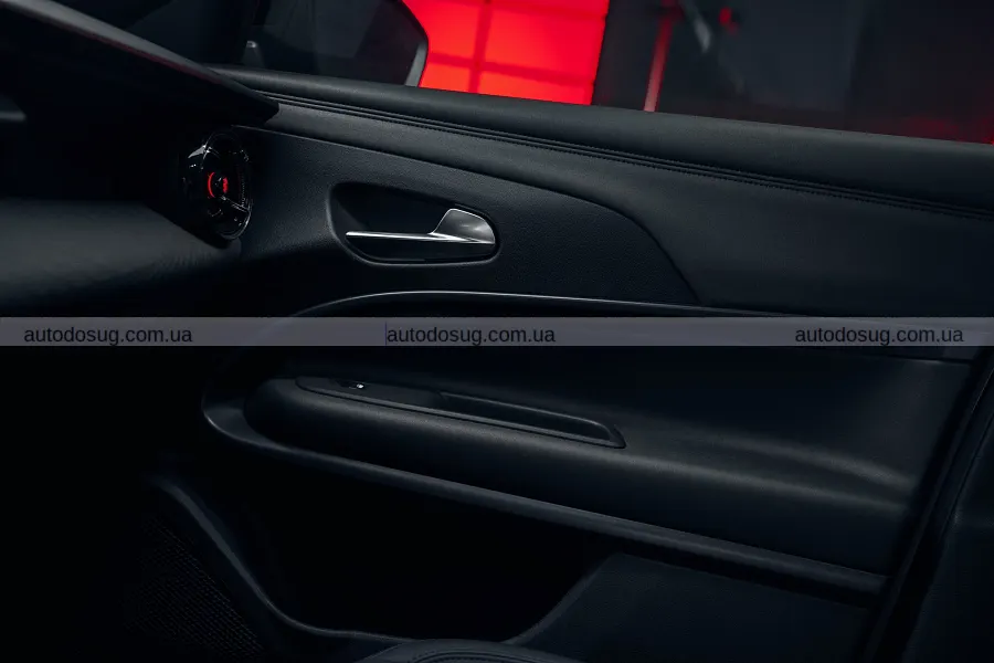 Серія Luna Rossa додала Alfa Romeo морського стилю