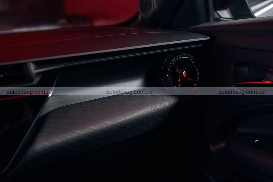 Серія Luna Rossa додала Alfa Romeo морського стилю