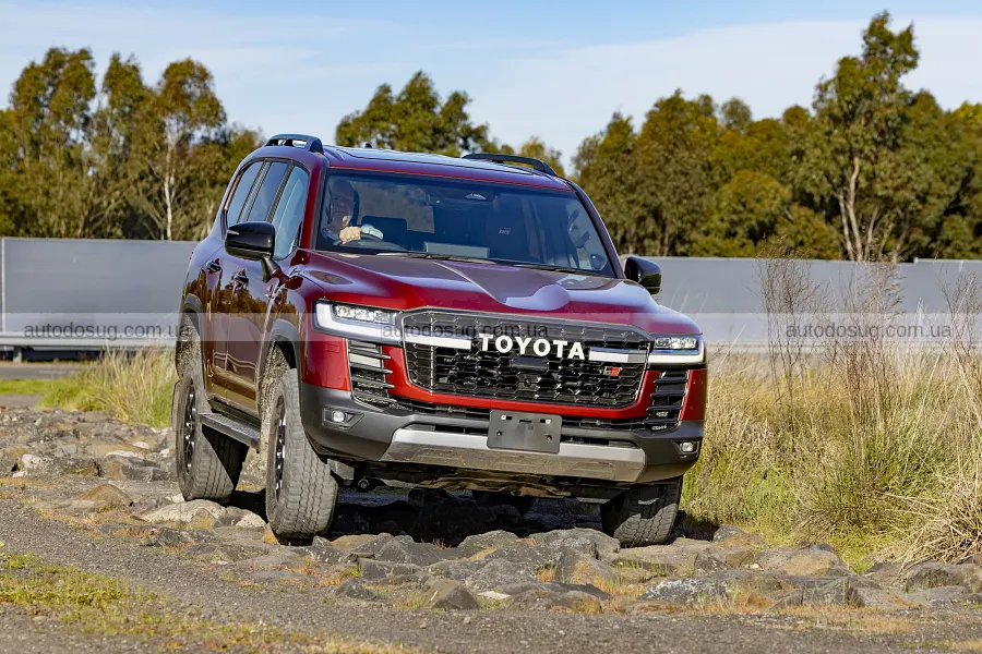Toyota привезе в Японію найпотужніший Land Cruiser