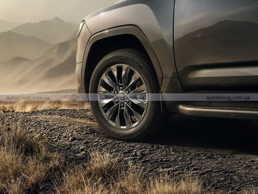 Toyota привезе в Японію найпотужніший Land Cruiser