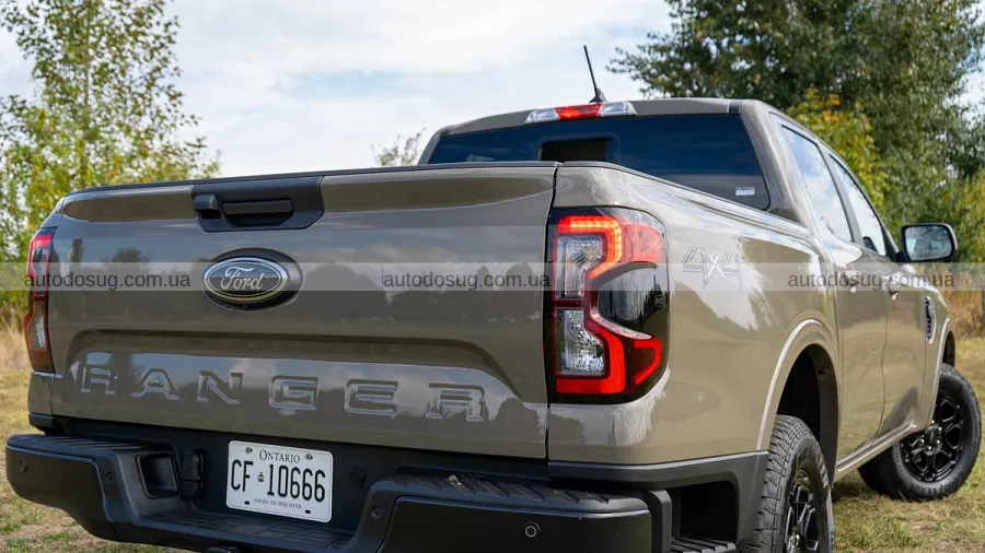 У Ford Ranger гасне екран і зникає камера