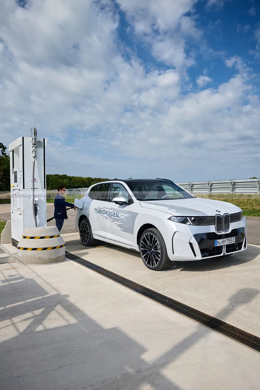 Водневий BMW iX5 наблизився до серійної версії