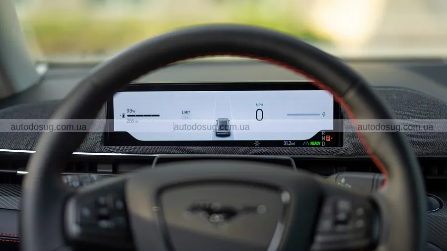 Збій після ремонту змусив Ford відкликати Mach-E