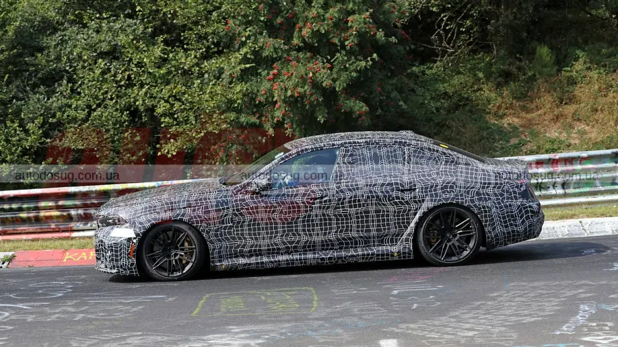 BMW M5 готує нове обличчя до дебюту