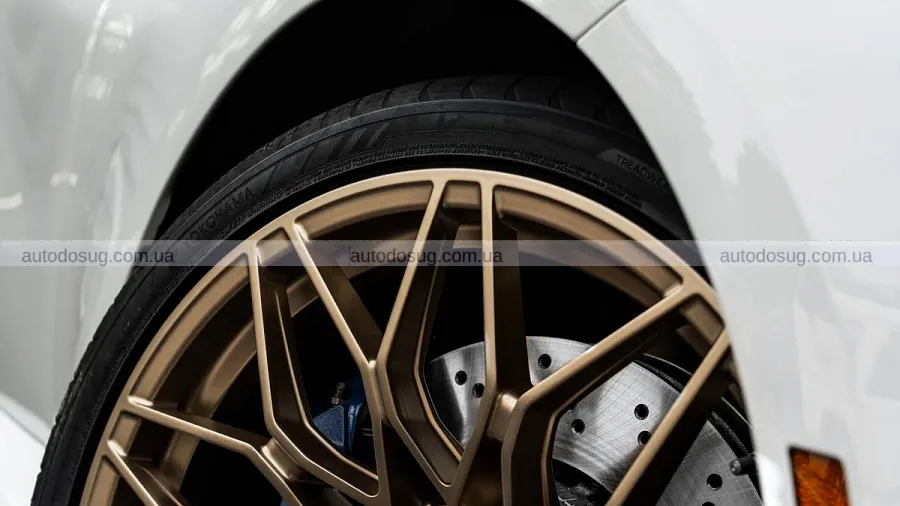 BMW відправила повнопривідний M2 Turbo до Індії
