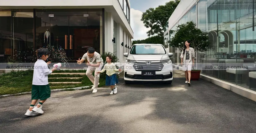 Honda Odyssey подешевшав і отримав більший екран