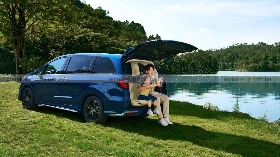 Honda Odyssey подешевшав і отримав більший екран