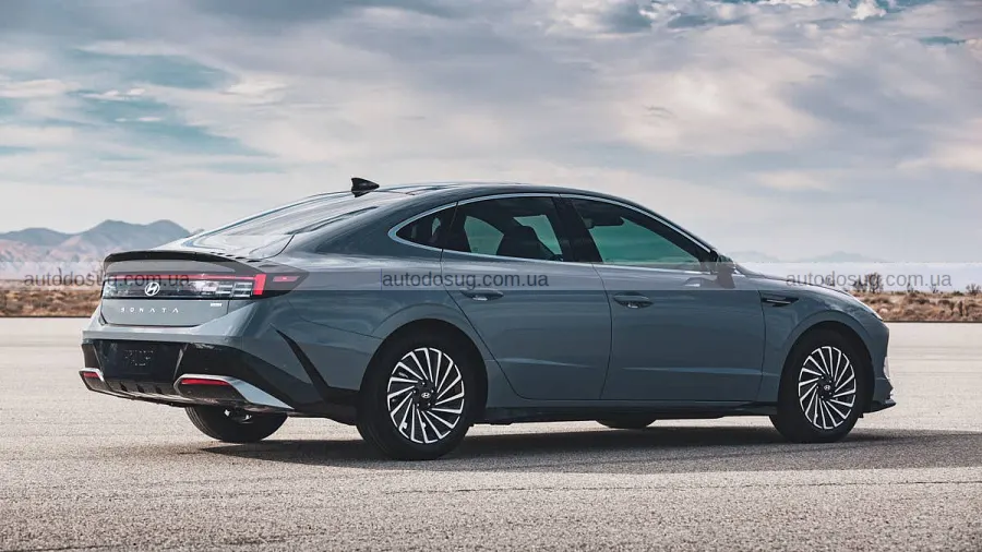 Hyundai освіжила Sonata і показала чорну N Line