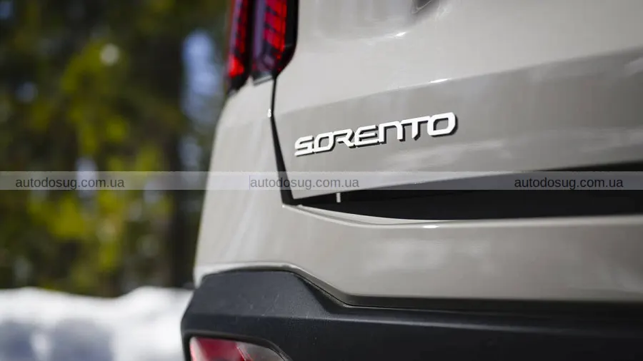Kia Sorento втримав сім місць і ціну до $35 тис.