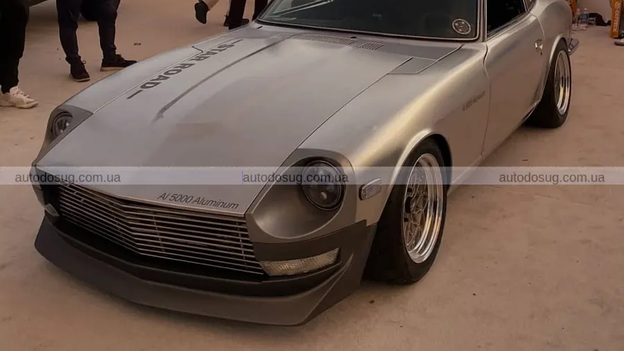 Класичний Nissan Z повернувся з V6 і карбоном