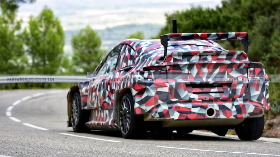 Нова Toyota Celica все чіткіше проявляється на тестах