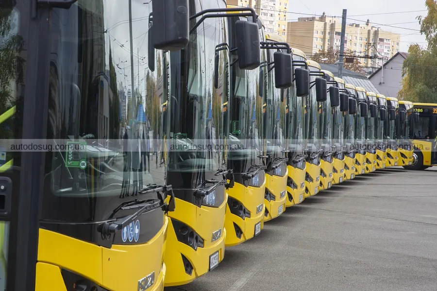 Нові автобуси вже вийшли на маршрути Києва