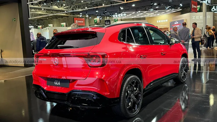 Новий Mercedes GLA додав стилю і запасу ходу