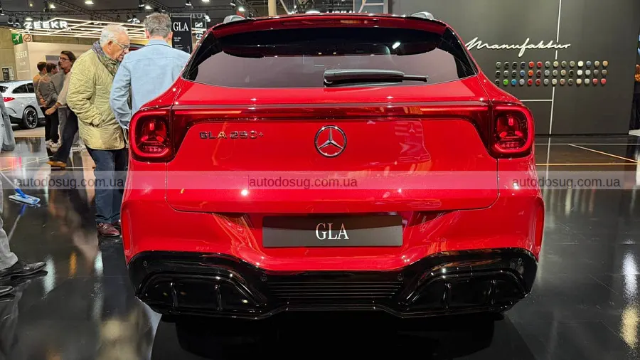 Новий Mercedes GLA додав стилю і запасу ходу