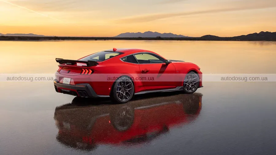 Новий Mustang Dark Horse SC випередив GT500